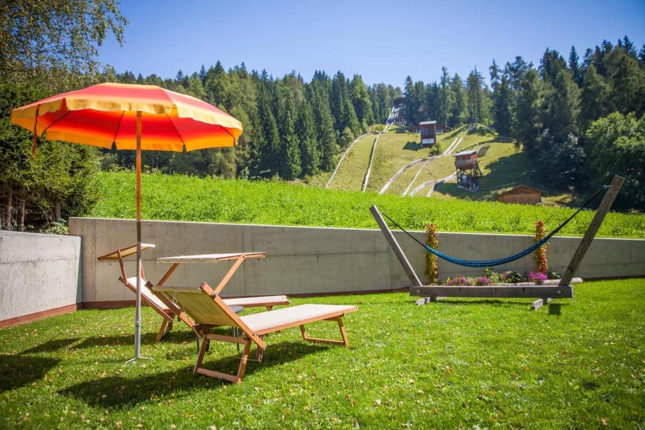 Haus Zur Vogelweide App 1 Appartement Toblach Buitenkant foto