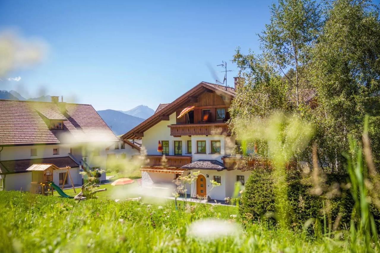 Haus Zur Vogelweide App 1 Appartement Toblach Buitenkant foto